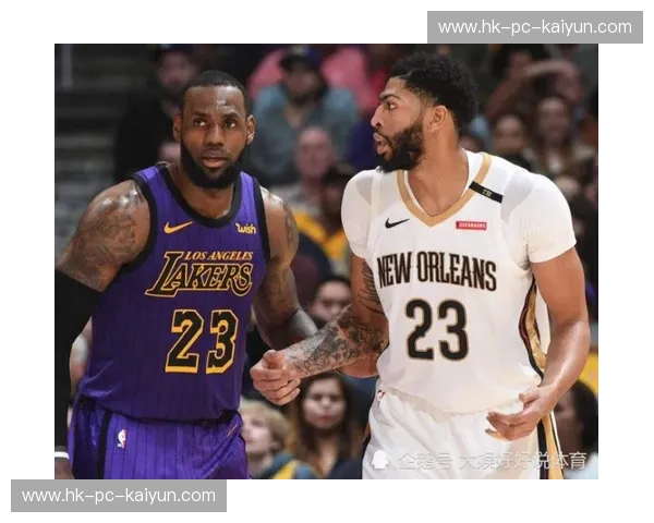 梦八传奇：那一夜，星光如何点亮篮球的宇宙